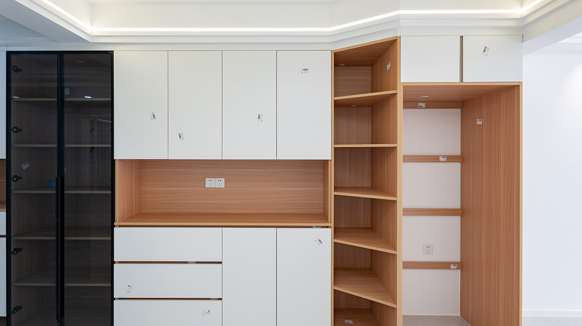 原木元素自然鋪展，質(zhì)樸雅韻悠然縈繞