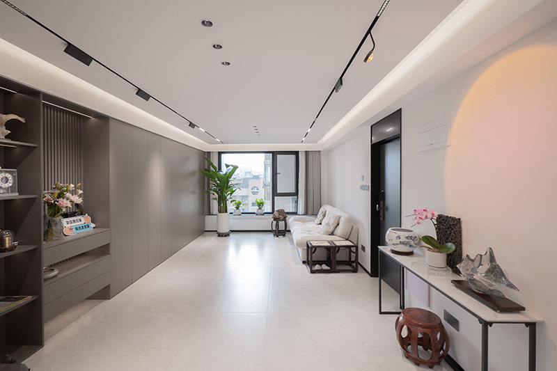 素凈之境簡(jiǎn)約鋪陳，淡雅氛圍悠然漫溢