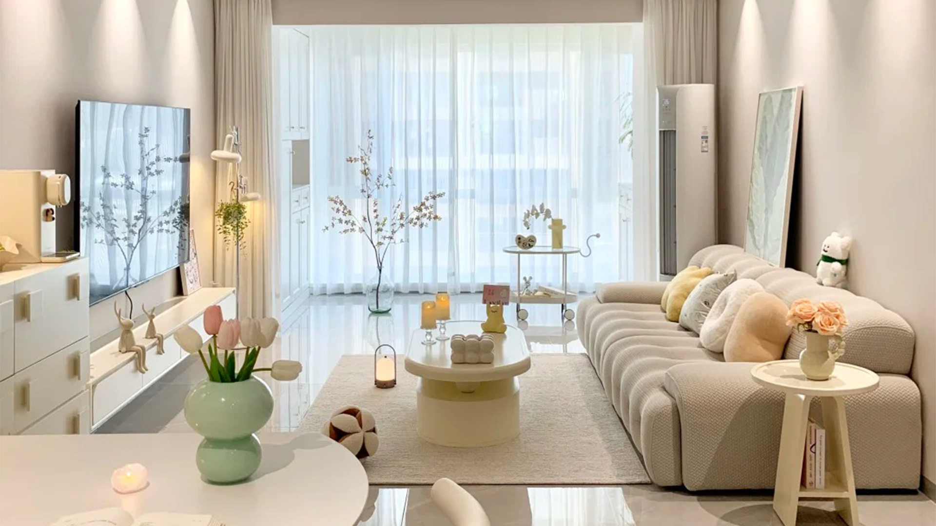 現(xiàn)代簡約風(fēng)淺色調(diào)設(shè)計打造明亮通透居住空間